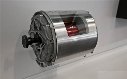 特斯拉用的是什么驅(qū)動(dòng)電機(jī)？